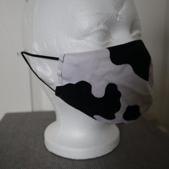 REVERSIBLE COW PRINT FACE MASK - Picture 2 of 4